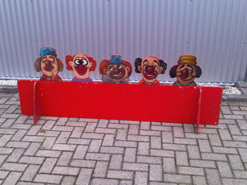 Oud-Hollandse Spelen Clownskoppen gooien